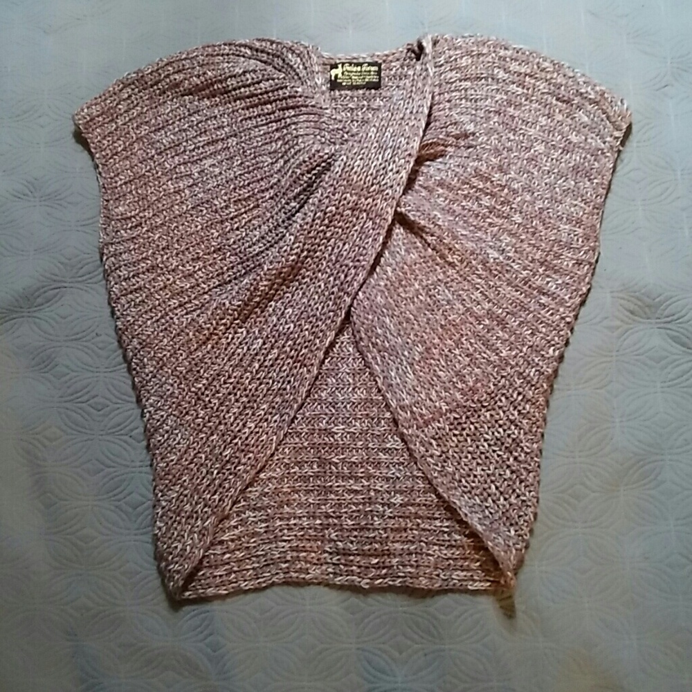 ***SOLD***Alpaca sweater with a twist - Picture 4 of 7